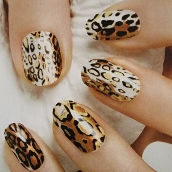 Dashing Diva Design FX Nail Appliques 4 pack the ultimate in nail fashion - Picture 7 of 9